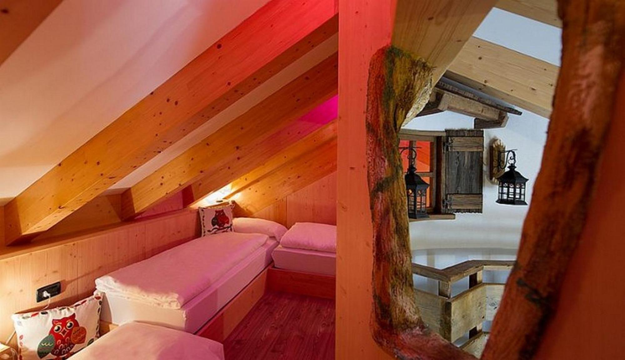 Mytime Hotels La Grotta Vigo di Fassa Bilik gambar